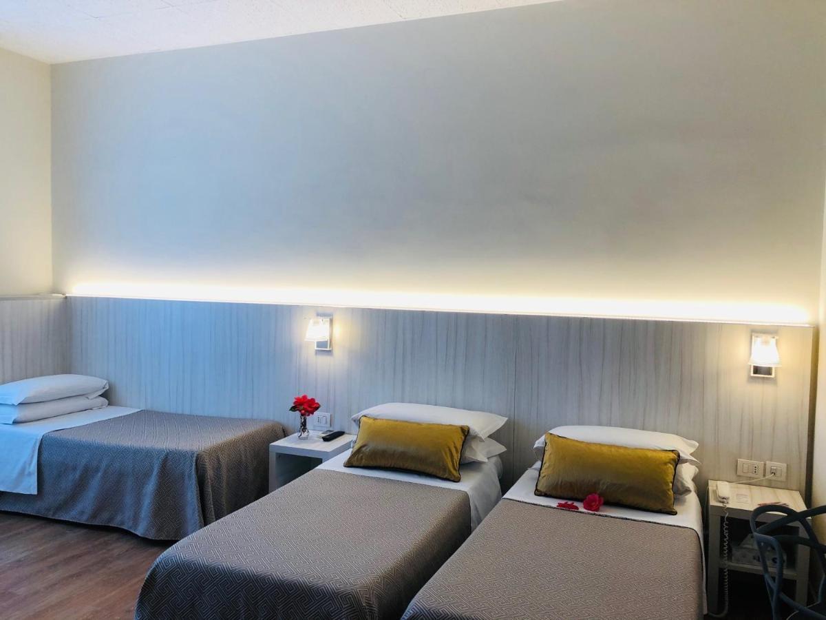 Standard Triple Room,978866662:JPEG